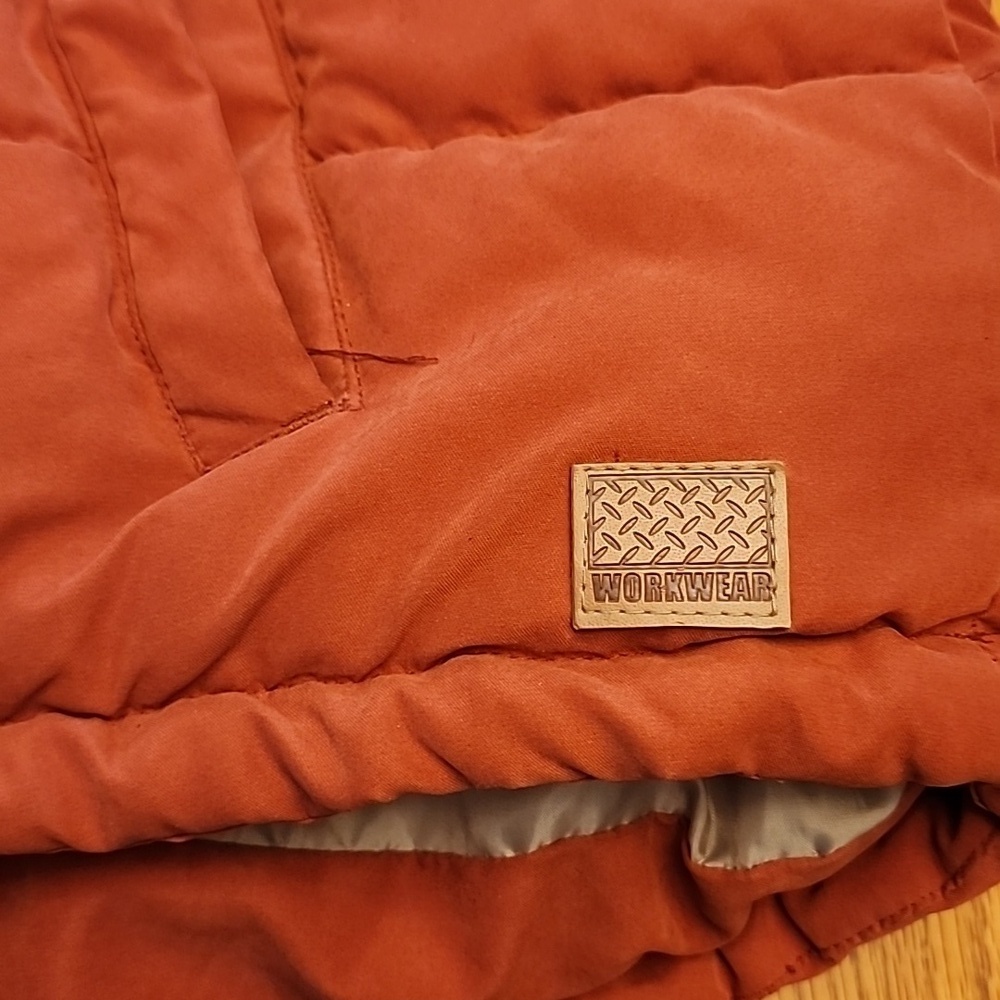 Northcrest Men's Rust Quilted Vest - Picture 11 of 11